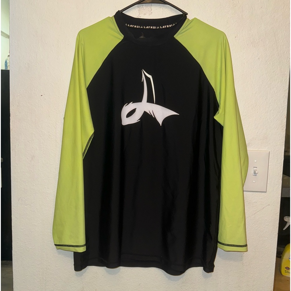 2000s black and green long sleeve Lafroi Rash Guard Base Layer , Men’s medium,